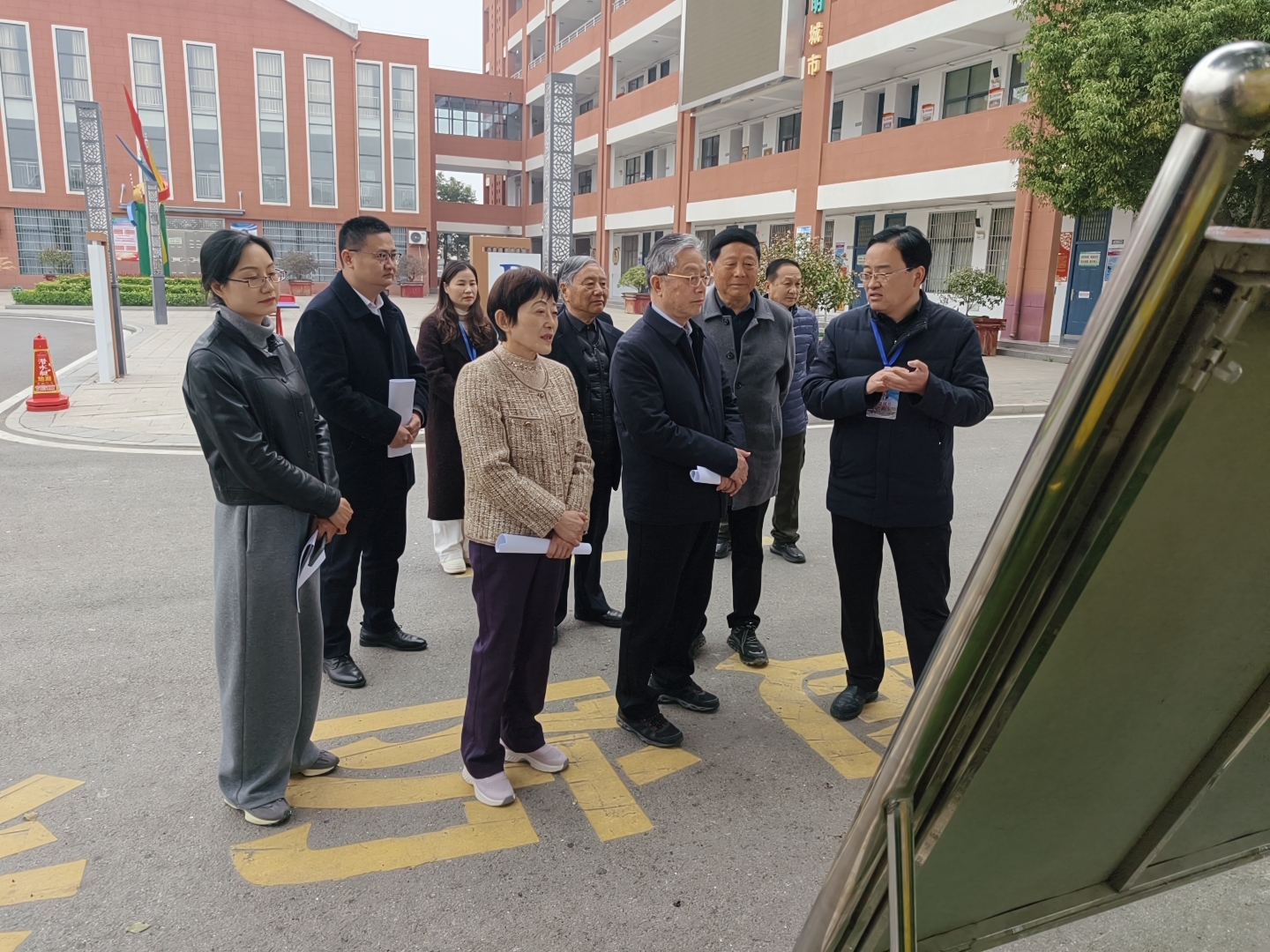 市关工委常务副主任朱云霞一行赴明光市开展“新春进千委·奋力开新局”走访调研活动